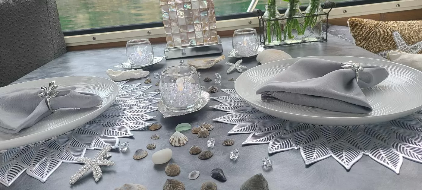 Pretty table decorations